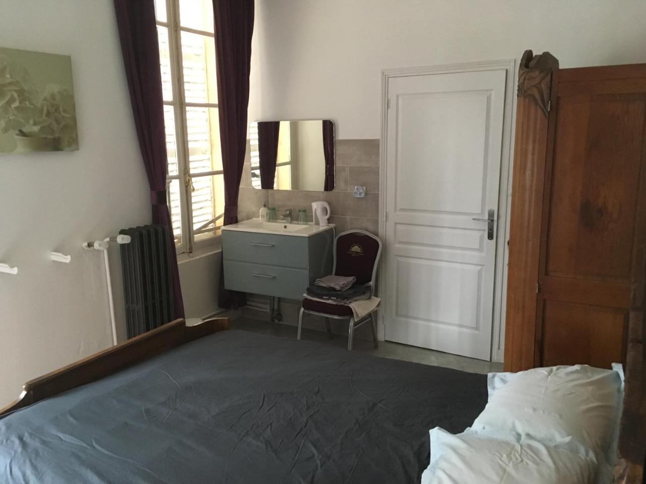 Chateau Nevers Bed & Breakfast Varennes-Vauzelles Room photo