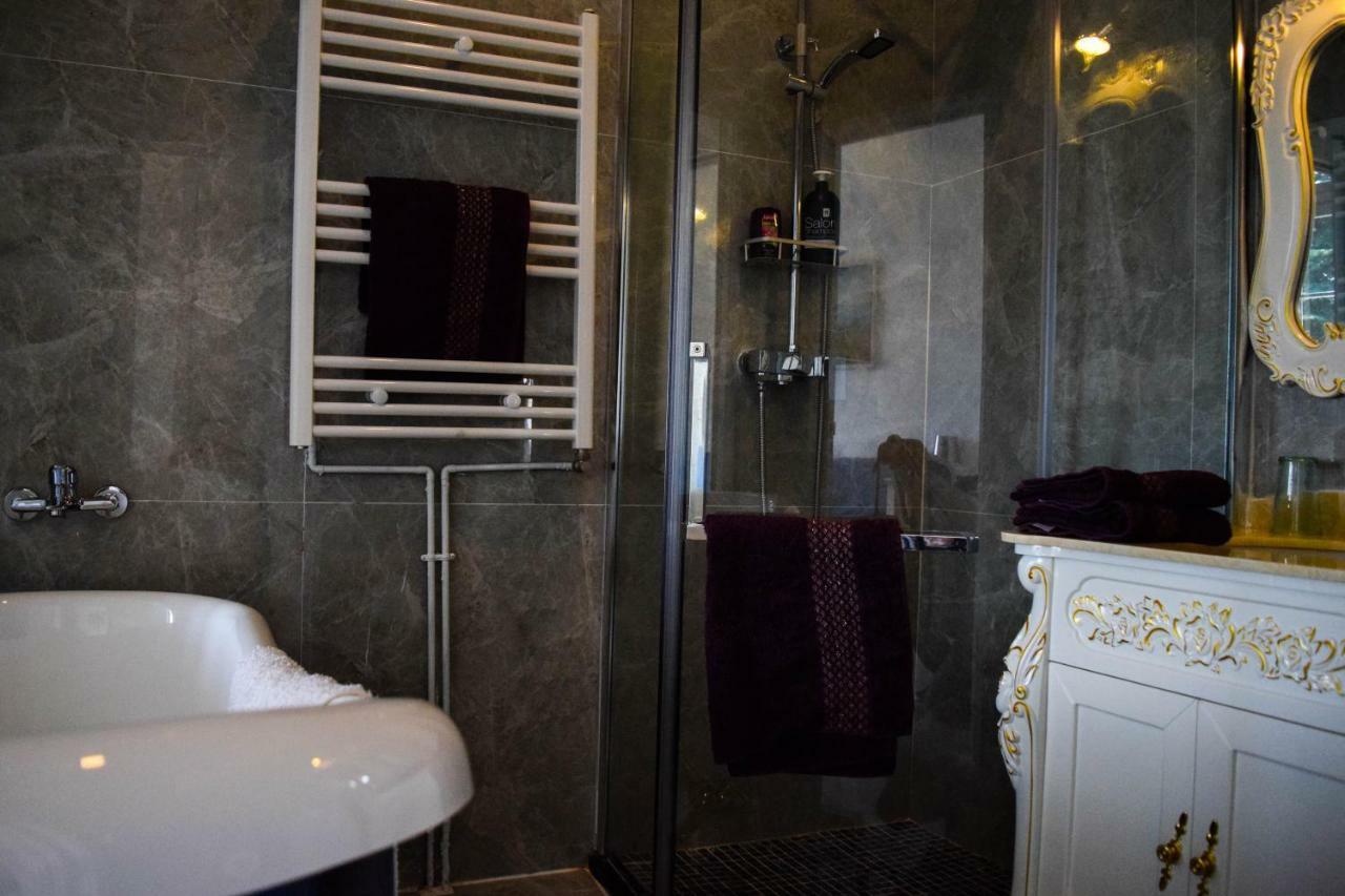 Chateau Nevers Bed & Breakfast Varennes-Vauzelles Exterior photo